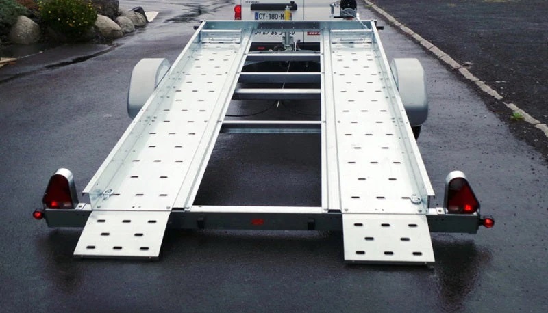 Transportador de automóviles de un solo eje con capacidad de 1300 kg - Imagen 7