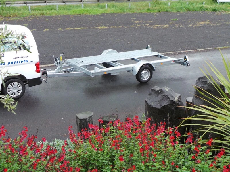 Transportador de automóviles de un solo eje con capacidad de 1300 kg - Imagen 5