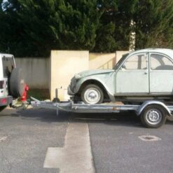 Alternative view of Transportador de automóviles de un solo eje con capacidad de 1300 kg