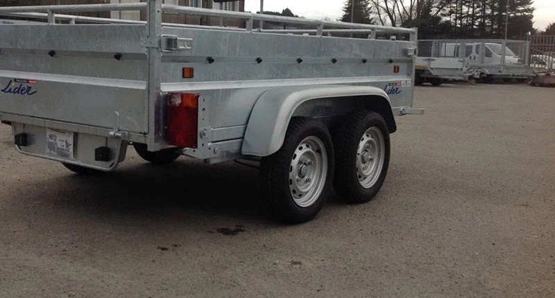 Remolque basculante robusto Lider, GVWR 1500 kg, ejes dobles nuevos con frenos. - Imagen 2