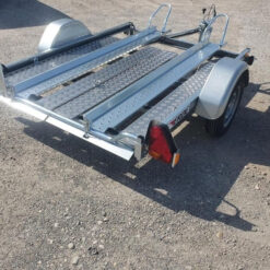 Alternative view of Portamotos ERDE PMB para 2 coches