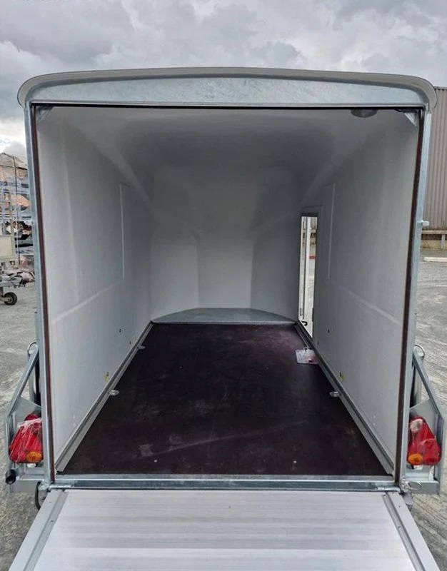 Remolque Pullman Blue Debon Cargo 1300 con suspensión y puerta lateral - Imagen 3