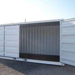 Alternative view of Contenedor blanco de 20 pies con acceso lateral abierto