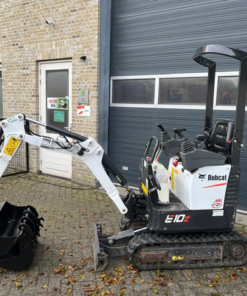 Miniexcavadora Bobcat E10Z, aproximadamente 1525 horas de funcionamiento (máquina usada)