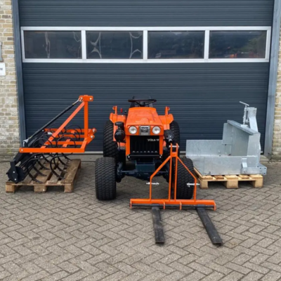 Tractor compacto Kubota B7001 (máquina usada)