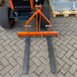 Alternative view of Tractor compacto Kubota B7001