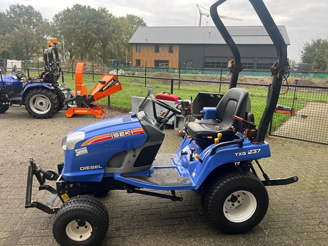 ISEKI TXG 237 con corredera frontal - Imagen 10