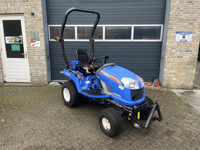 ISEKI TXG 237 con corredera frontal - Imagen 6