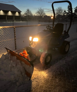 Alternative view of ISEKI TXG 237 con corredera frontal (máquina usada)