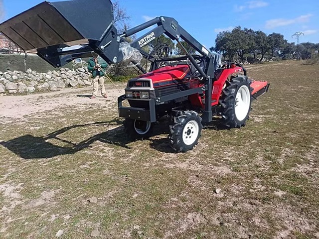 Minitractor Yanmar F175 con pala - Imagen 5