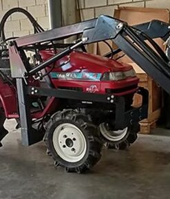 Alternative view of Minitractor Yanmar KE 4 con pala