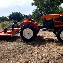 Alternative view of Minitractor Kubota B6000